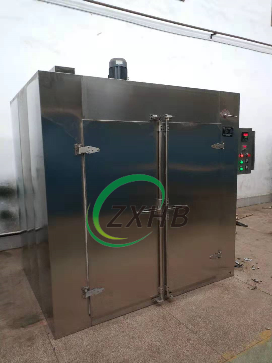 電熱鼓風(fēng)干燥箱